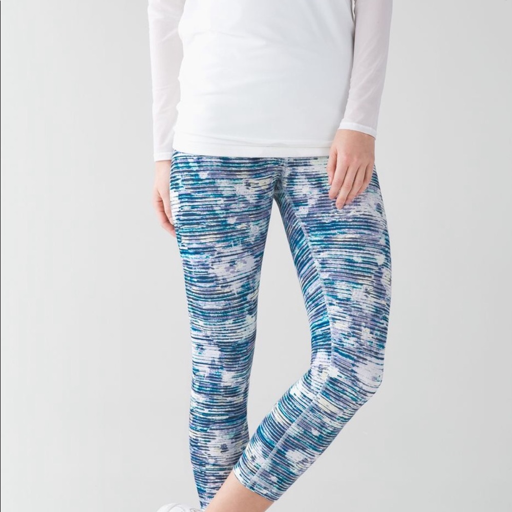 lululemon Wunder Under Crop high rise size 4